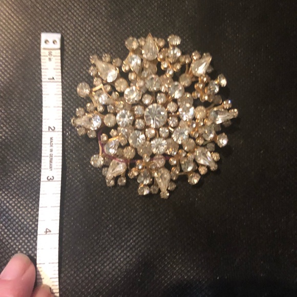 Vintage large rhinestone encrusted glitzy pin - Picture 3 of 6